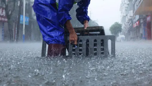 治理城市内涝.jpg